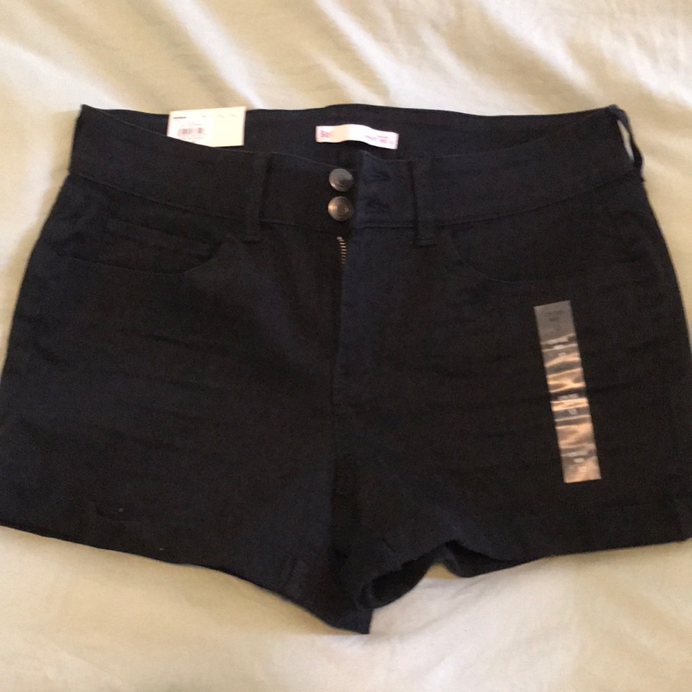 NWT junior low rise shorts
